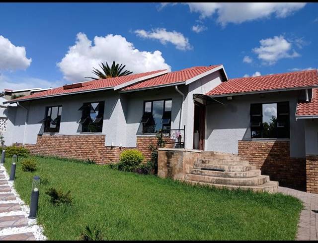 3 BEDROOM HOUSE FOR SALE IN VORNA VALLEY